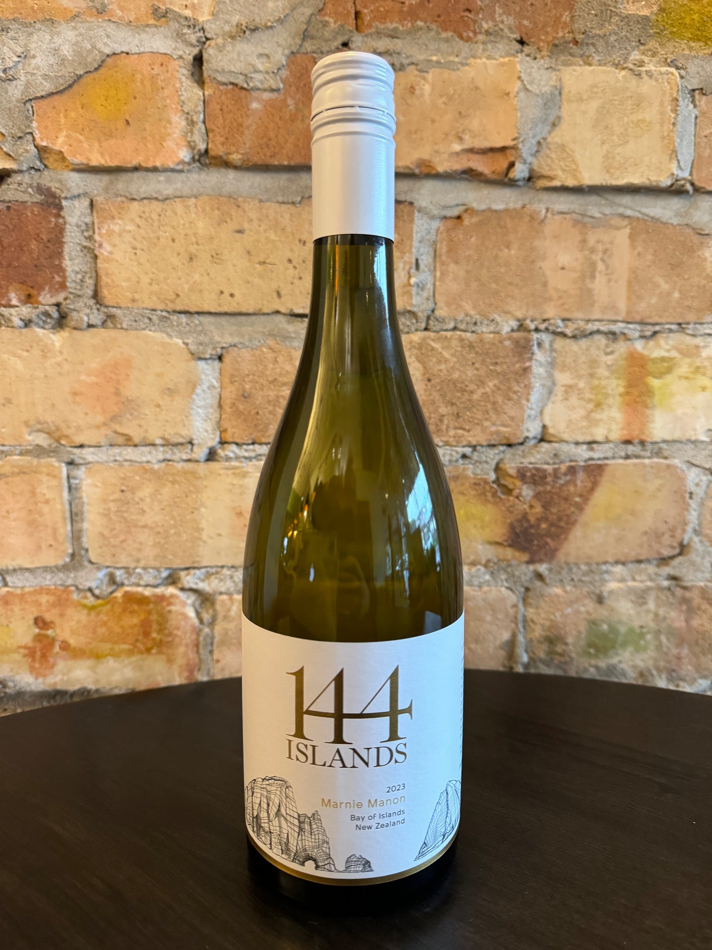 144 Islands Marnie Manon 2022