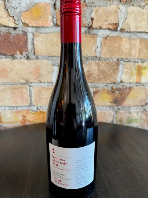 Huntress Pinot Noir 2021